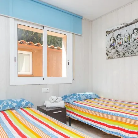 Sleeps 6 Villa Lloret de Mar