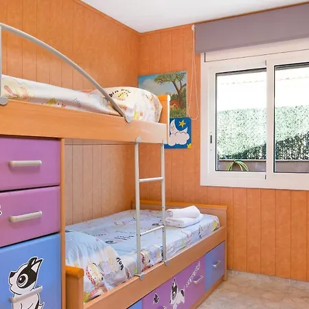 Sleeps 6 * Льорет-де-Мар