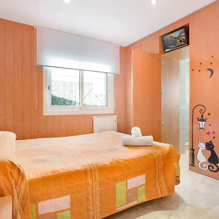 Sleeps 6