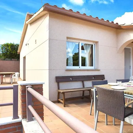 Sleeps 6
